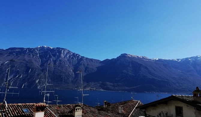 CASA MARIA lafinestrasulgarda