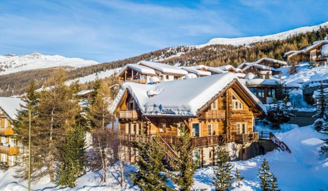 Chalet Snowflake