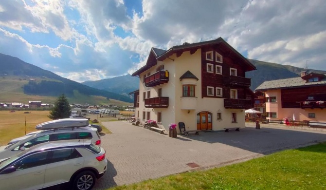 Family House Amalia Myholidaylivigno