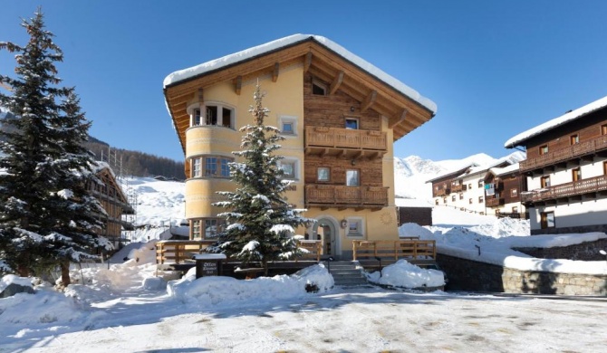 Hotel "La Suisse"