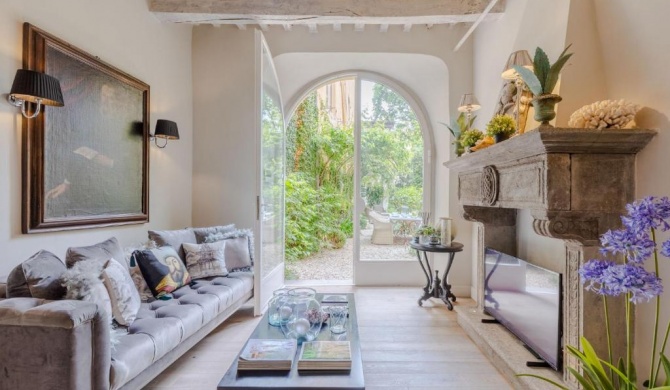 Casa Vanny, an Apartment with Private Garden