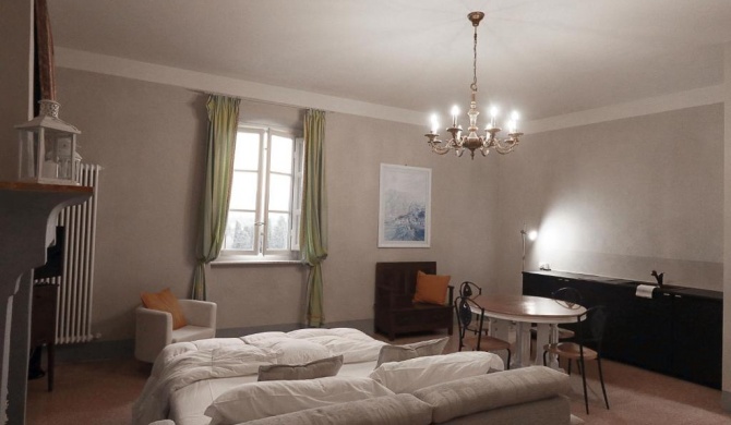 Charming and quiet open space in a cottage XIV Century