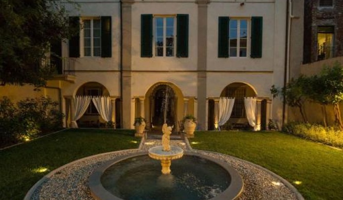 LUCUS Exclusive Bed and Breakfast