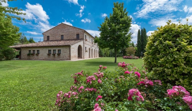 VILLA AMBRAH 12&1, Emma Villas