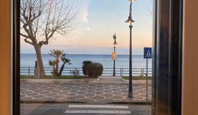 Una Finestra sul Mare