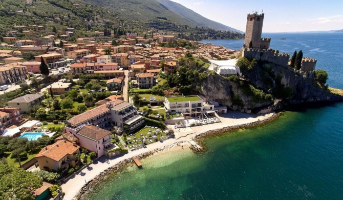 Hotel Castello Lake Front