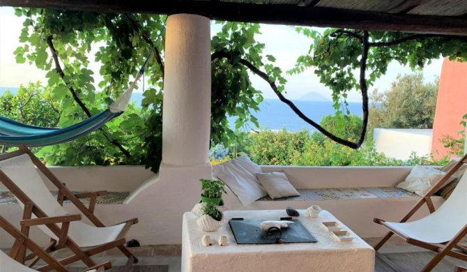 Villa Ginestra, Villa di fine 800' elegante e con splendida vista sul mare