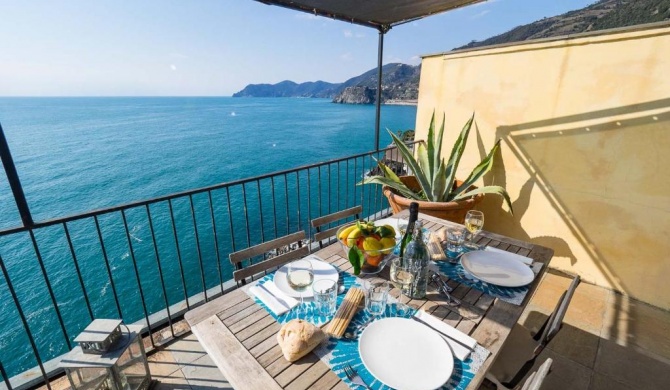 La Lampara Sea View Terrace Apartment