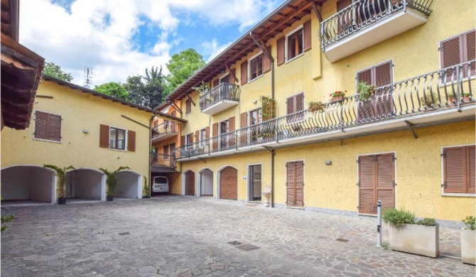 Amazing apartment in Manerba del Garda with 2 Bedrooms and WiFi