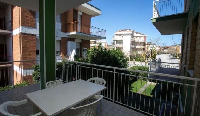 M27 - Marcelli, trilocale con terrazzo a 150 metri dal mare