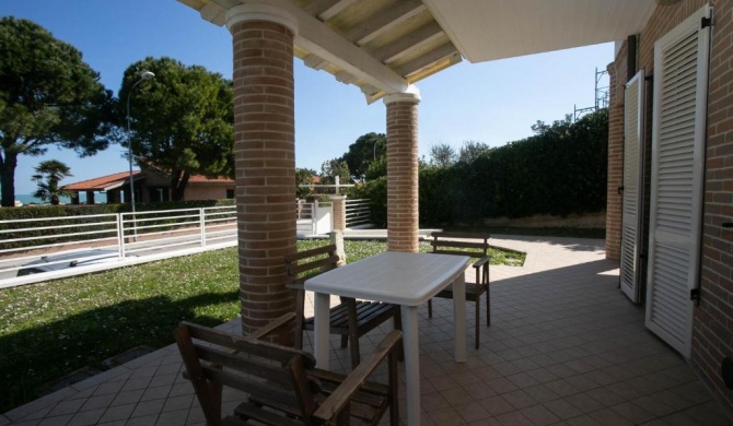 M58 - Marcelli, nuova villetta con giardino