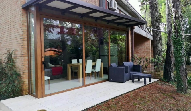 Villa a schiera raffinata con giardino